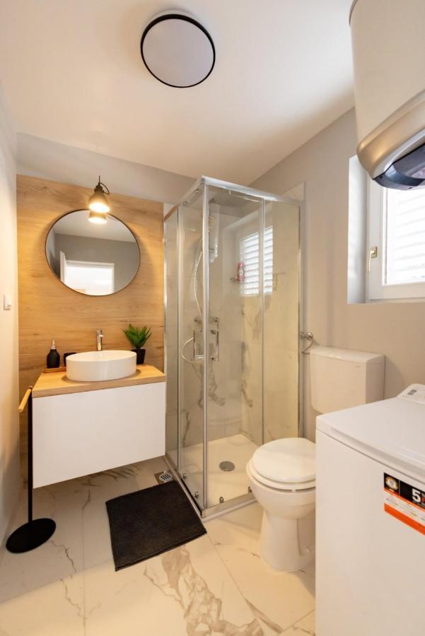 Studio Apartment Mare With Private Garden And Jacuzzi Vinkuran Exterior foto